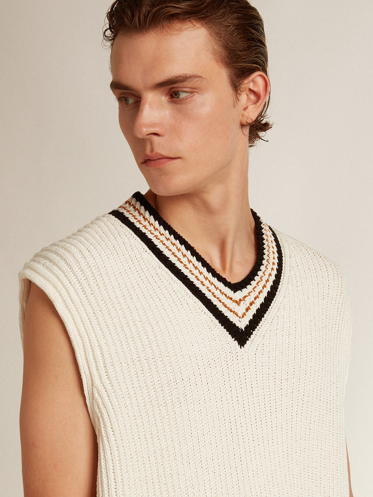 V-neck vest in papyrus-colored cotton yarn| Golden Goose